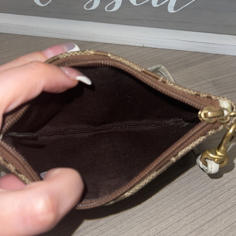 Coach wristlet - Picture 3 of 3